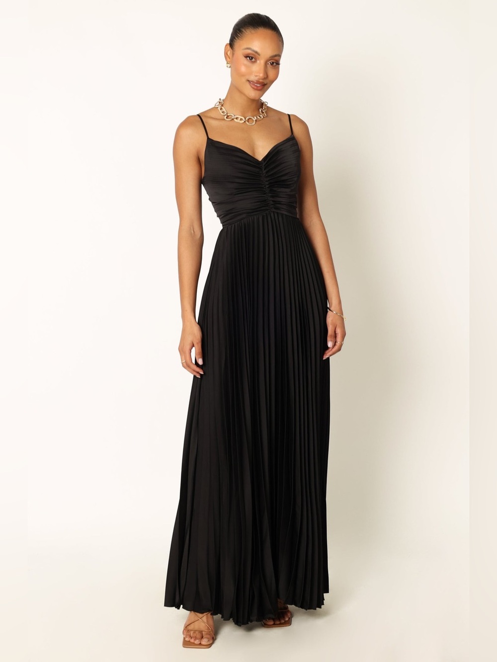 Petal & Pup Naira Pleated‎ Formal Maxi Dress Size 8 Black NWOT Galas Cocktail